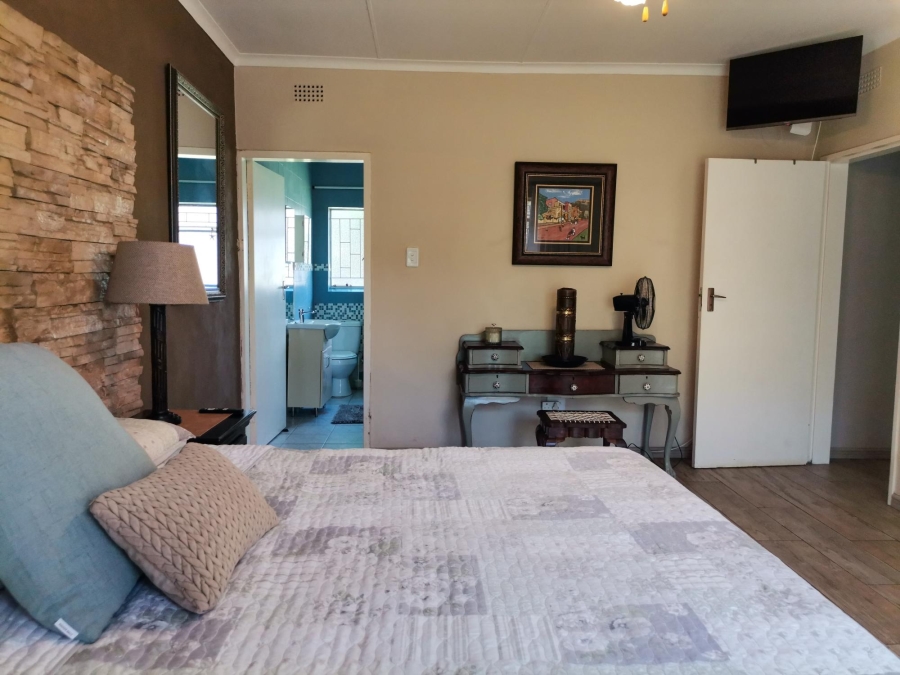 3 Bedroom Property for Sale in Safari Gardens North West